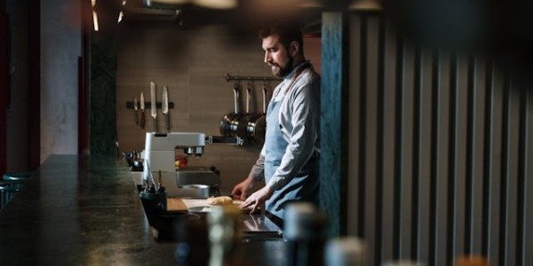 Conoce todos los detalles sobre los separadores de grasa para cocinas
